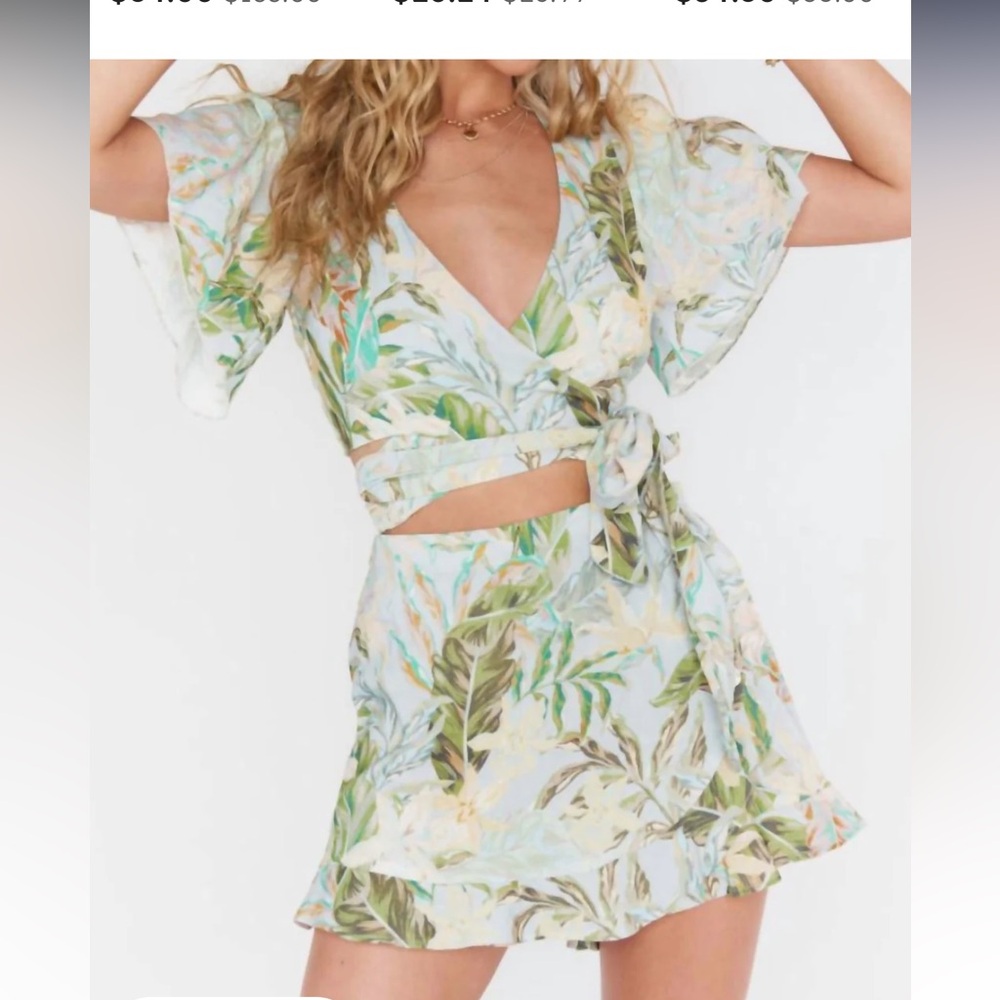 Show me your mumu Wilson tie top in island floral BNWT M